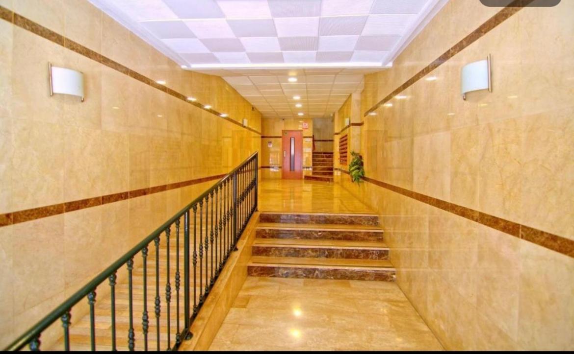 Low Cost Room Malaga Bagian luar foto
