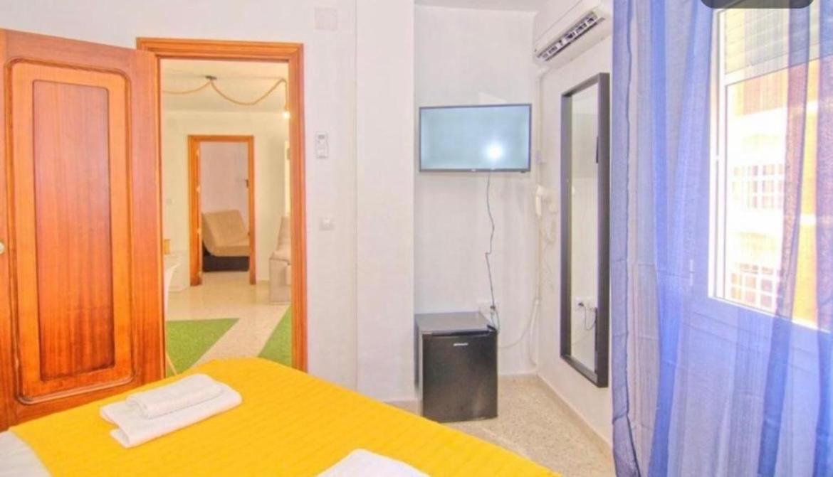 Low Cost Room Malaga Bagian luar foto