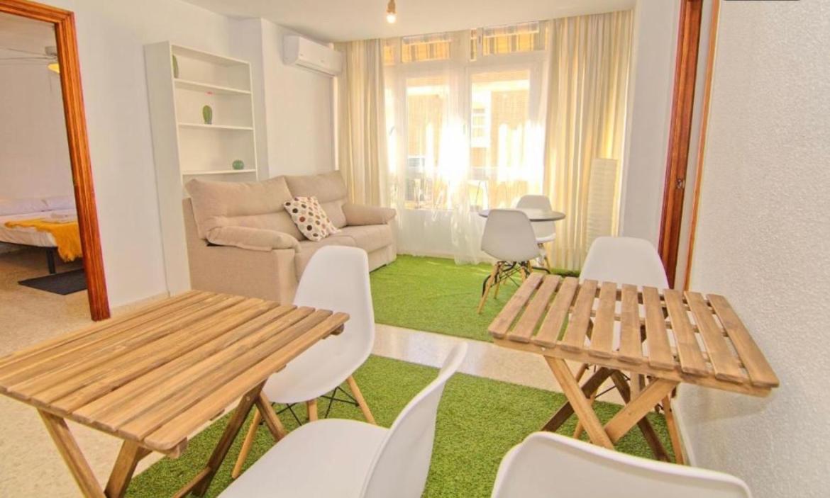 Low Cost Room Malaga Bagian luar foto