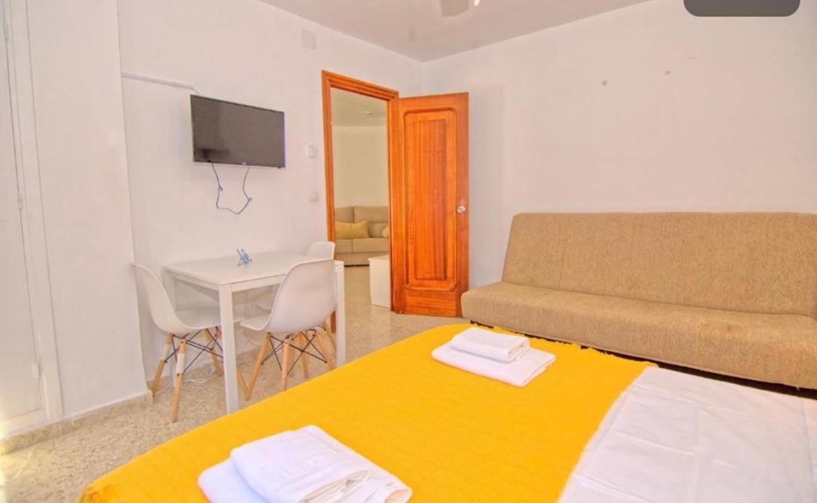 Low Cost Room Malaga Bagian luar foto
